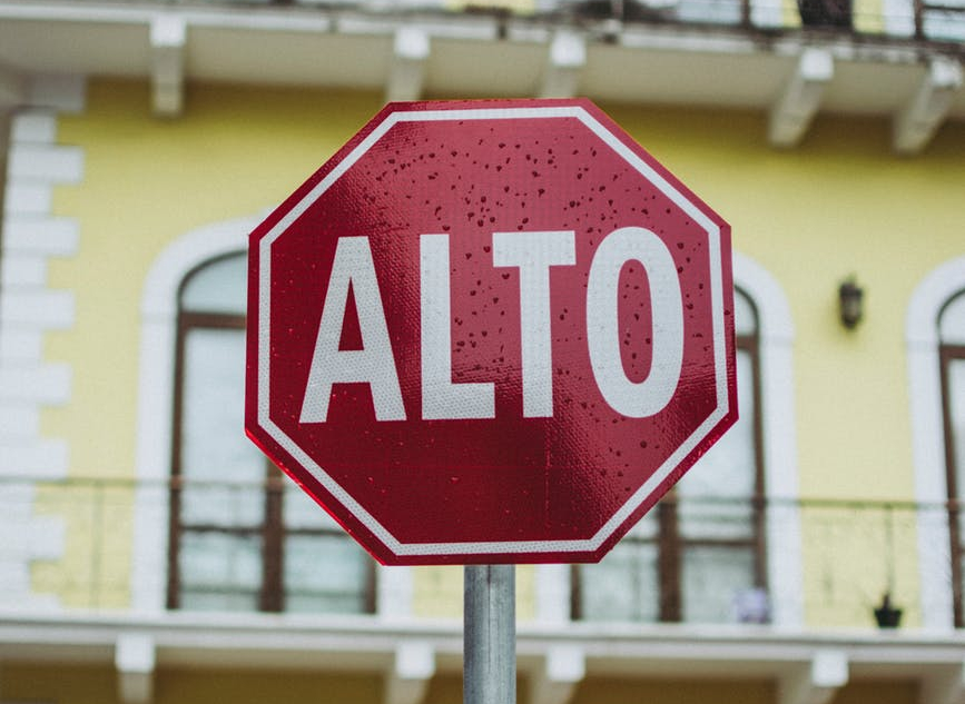 alto road signage
